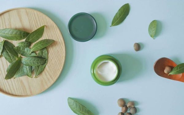 The ABCs (and some other letters) of Moisturising Ingredients Glossary